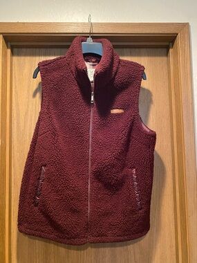 Sage Collective Sherpa Vest in Burgundy